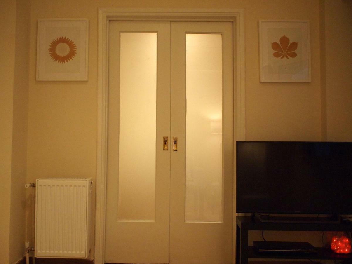 Cosy Flat Posh Quartier Kolonaki Lägenhet Aten Exteriör bild
