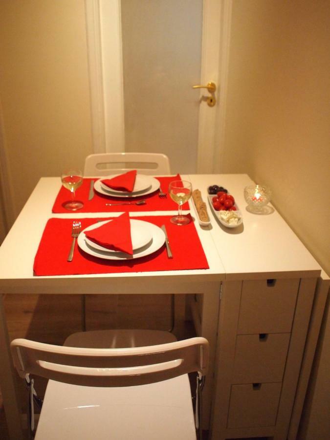 Cosy Flat Posh Quartier Kolonaki Lägenhet Aten Exteriör bild