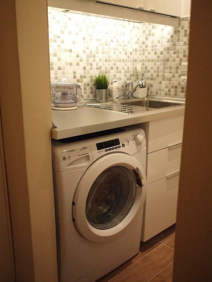 Cosy Flat Posh Quartier Kolonaki Lägenhet Aten Exteriör bild