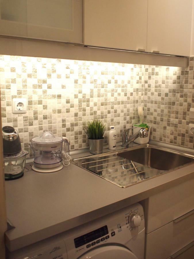 Cosy Flat Posh Quartier Kolonaki Lägenhet Aten Exteriör bild