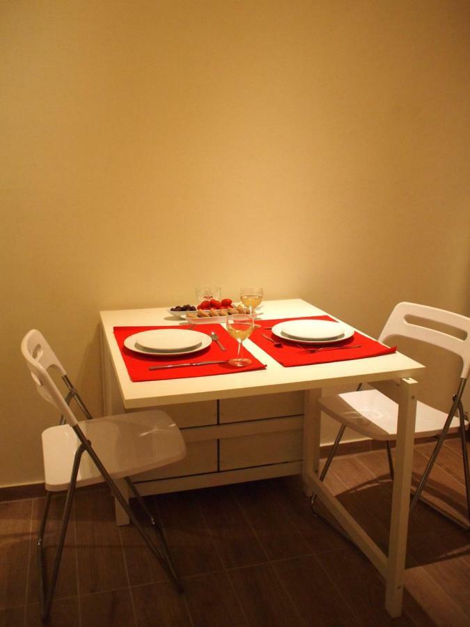 Cosy Flat Posh Quartier Kolonaki Lägenhet Aten Exteriör bild